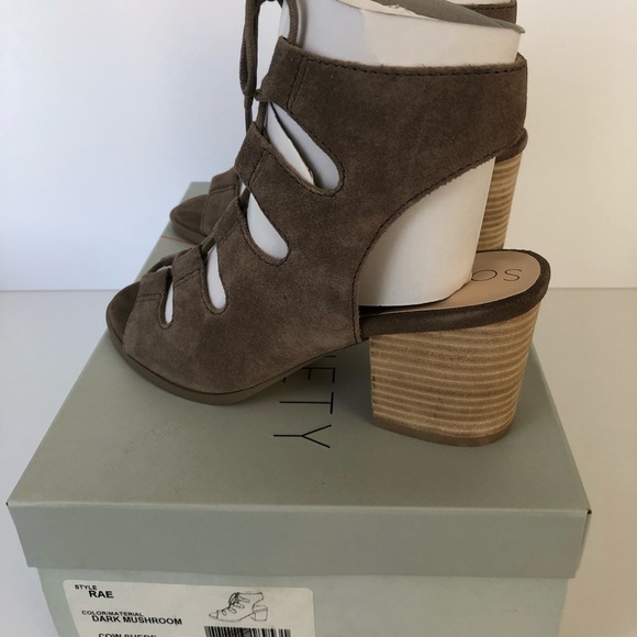 Sole Society RAE
Cage Lace Up Sandal - Picture 2 of 4